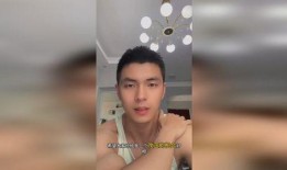 男网红被女记者采访吃瓜,一场意外的美食采访