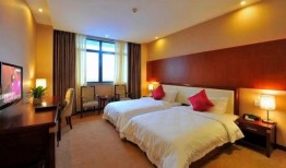 男子爆料4星级酒店视频