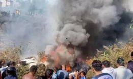 爆料飞机坠机事件视频,坠机事件现场视频曝光，揭秘事故瞬间